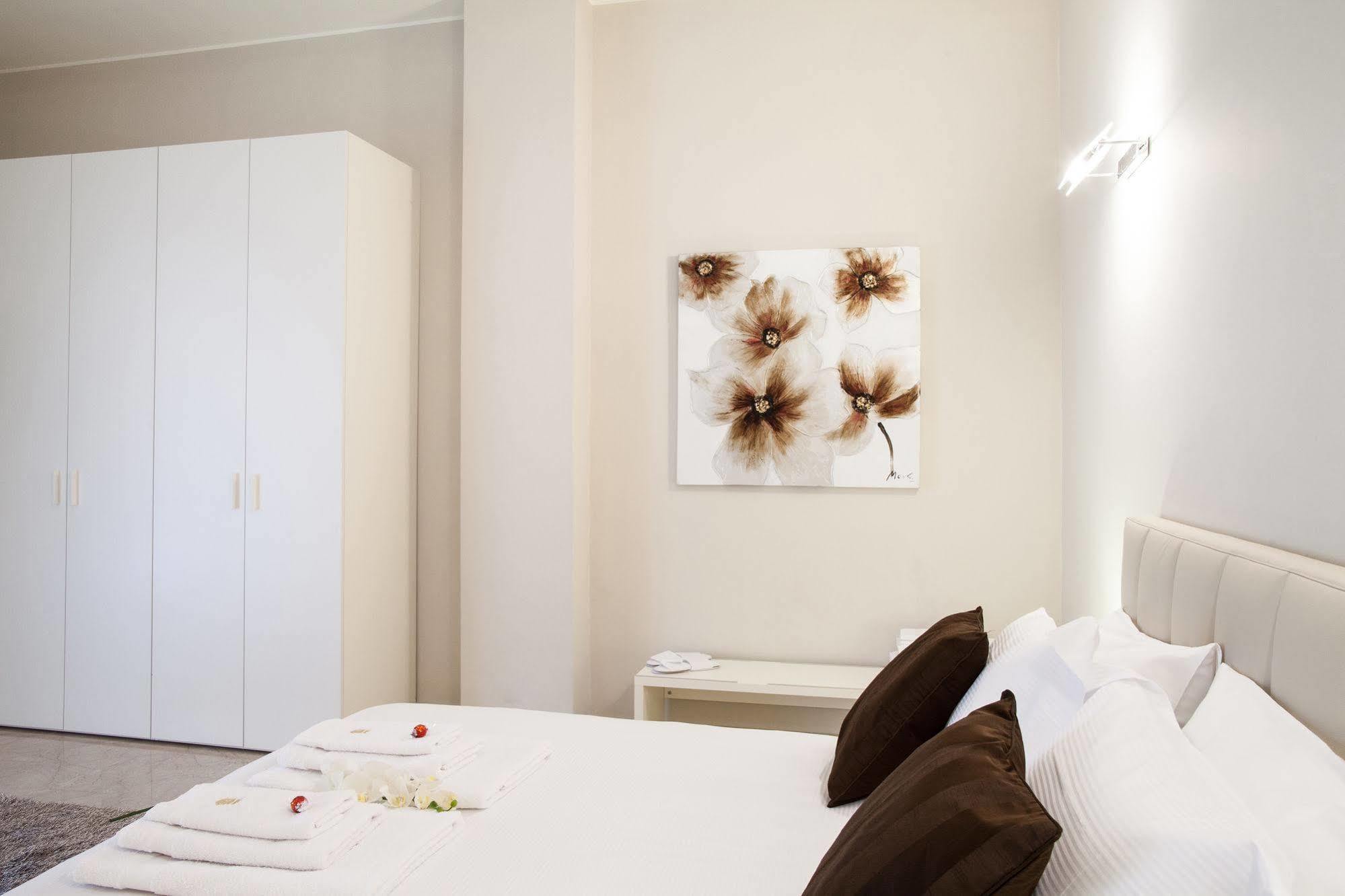 Milan Royal Suites Екстериор снимка