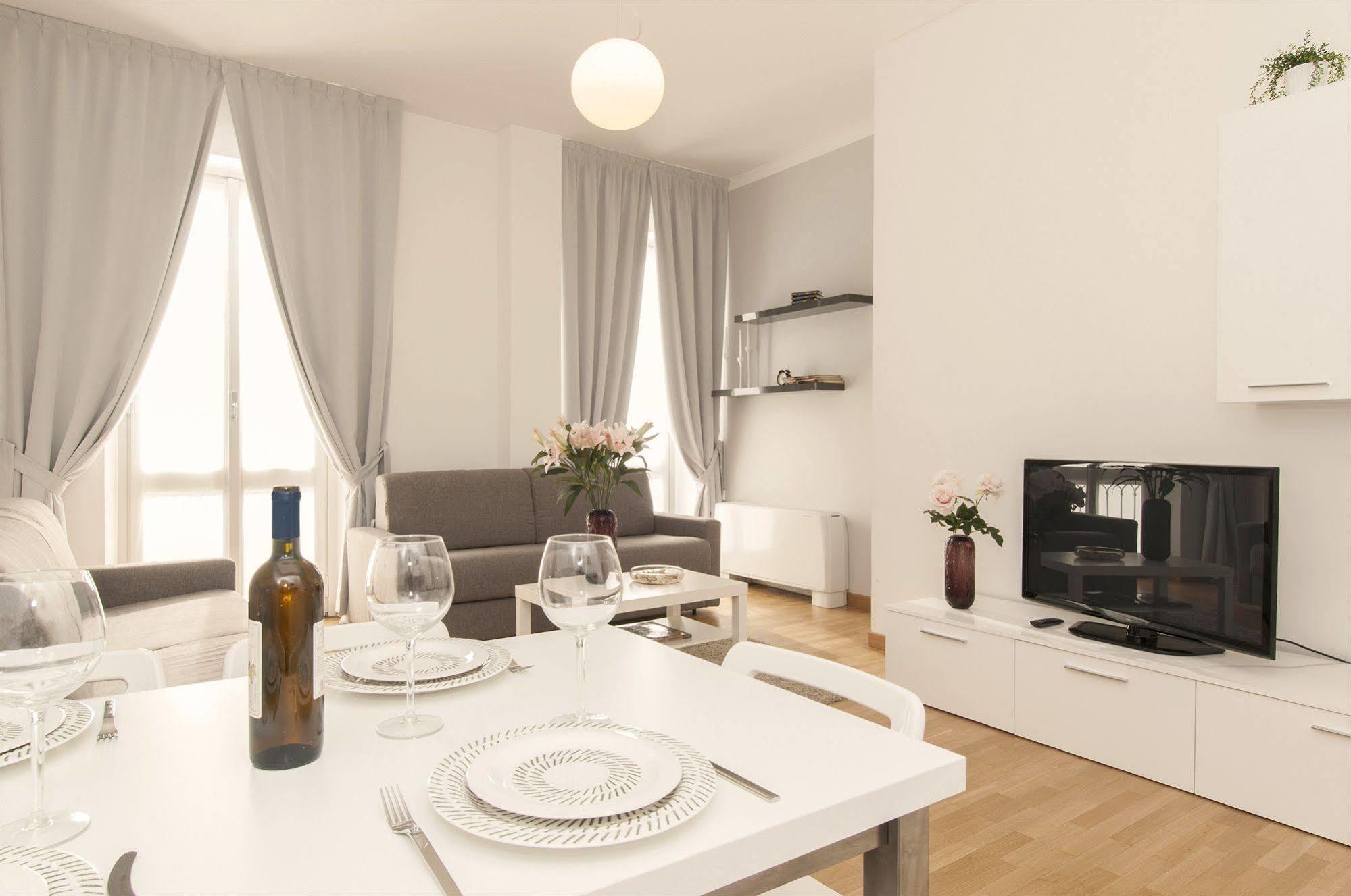 Milan Royal Suites Екстериор снимка
