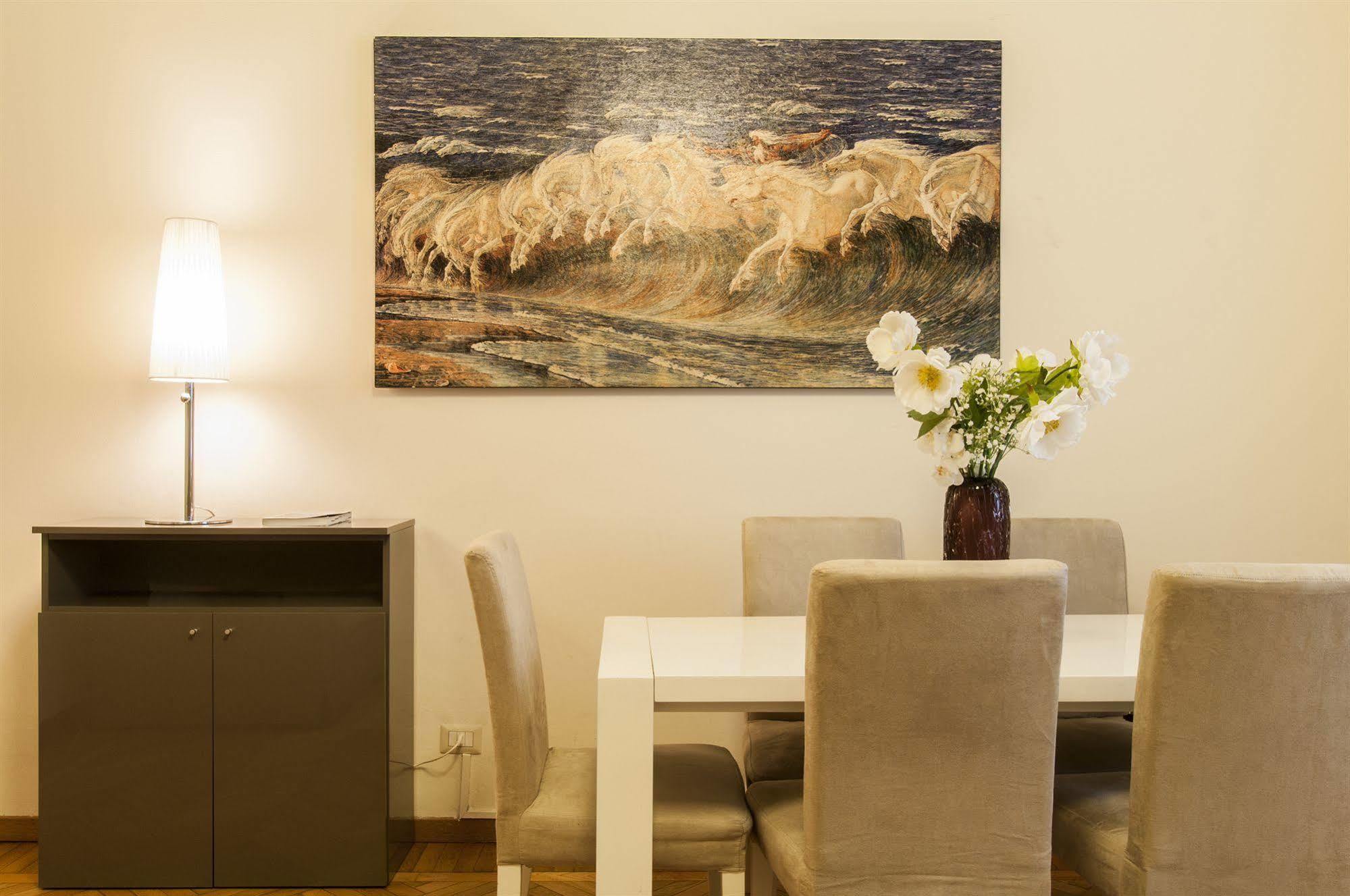 Milan Royal Suites Екстериор снимка